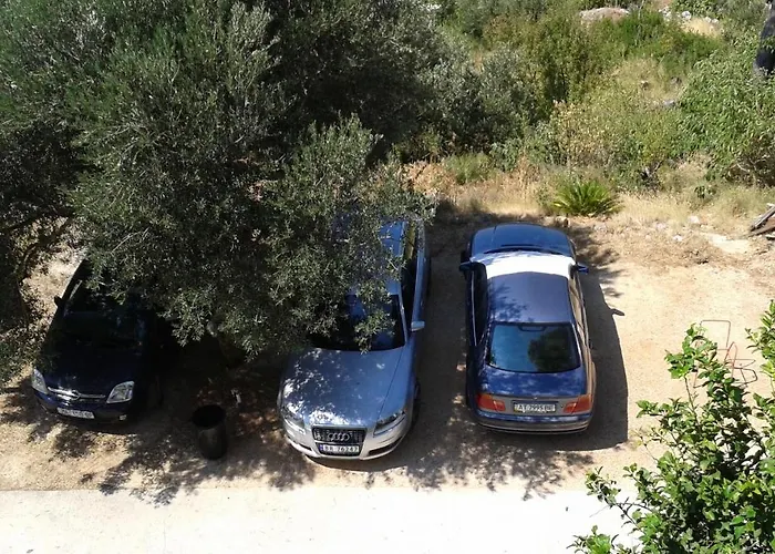Apartmán With Parking Space Brela, Makarska - 20007 *